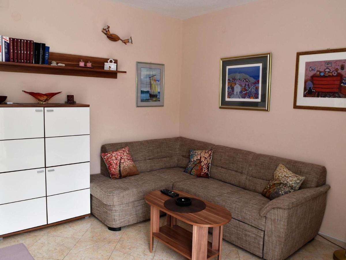 Apartment Manigo Supetar Exterior foto