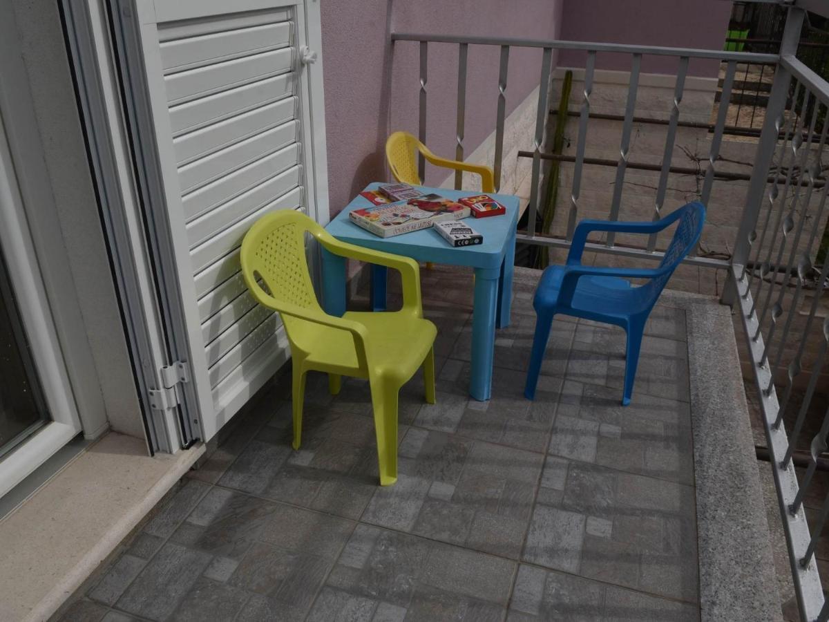Apartment Manigo Supetar Exterior foto