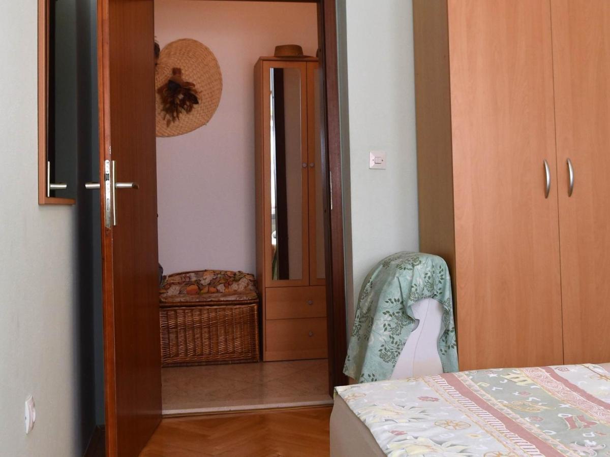 Apartment Manigo Supetar Exterior foto