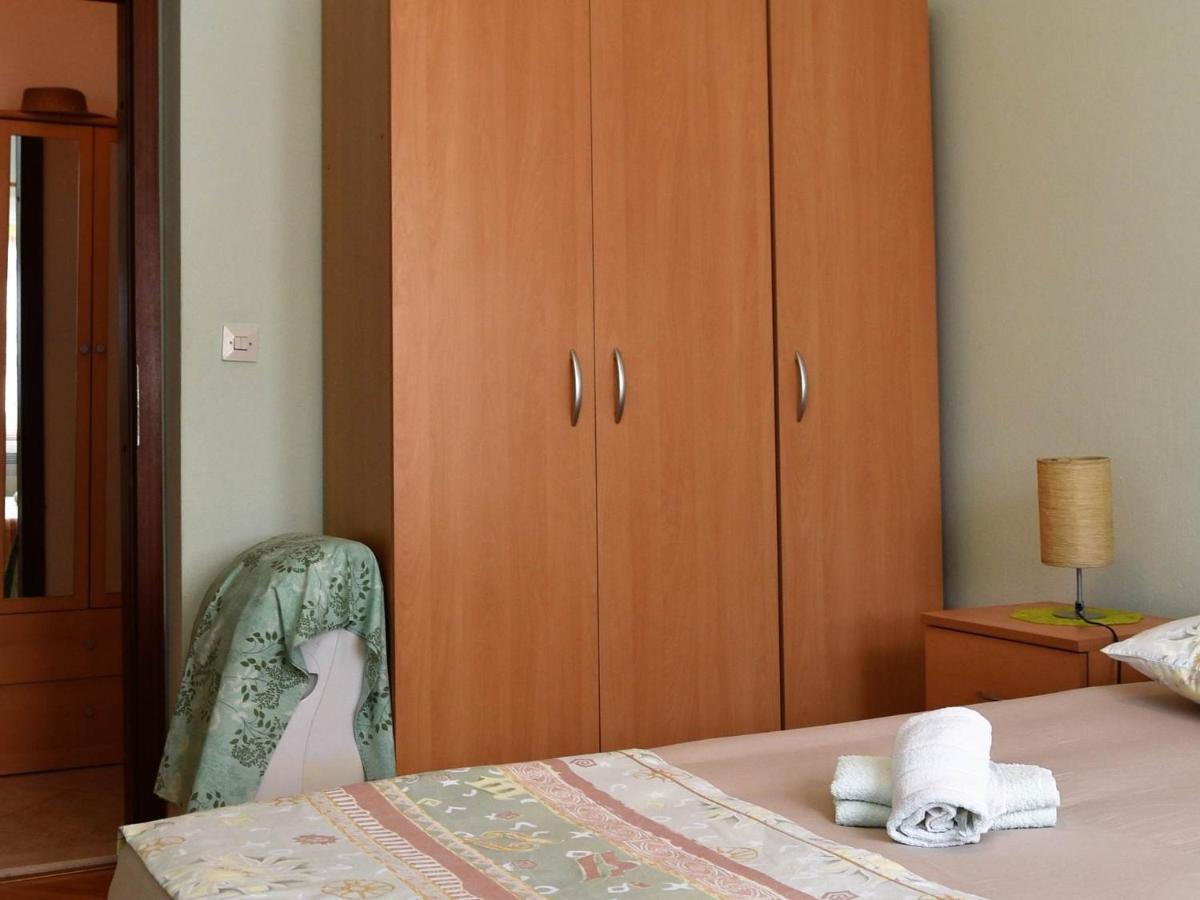 Apartment Manigo Supetar Exterior foto