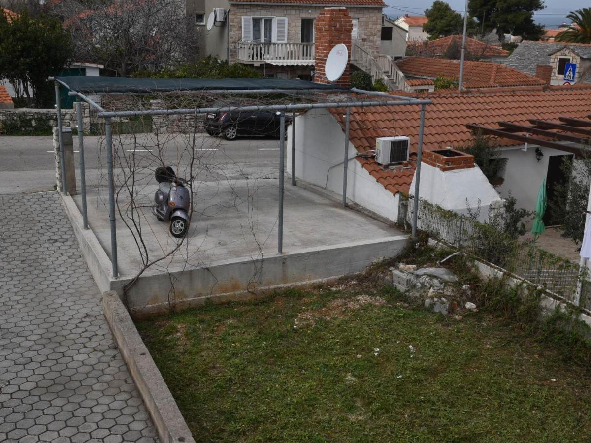 Apartment Manigo Supetar Exterior foto
