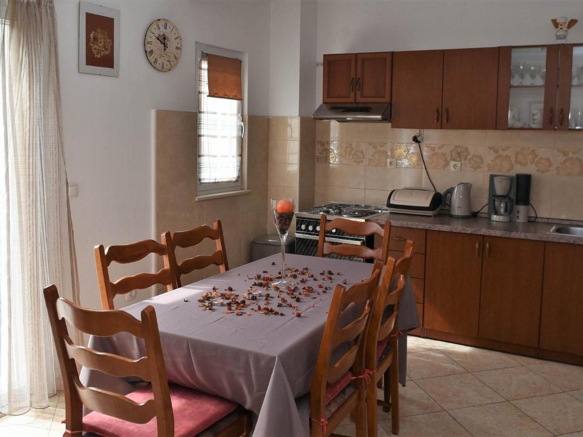 Apartment Manigo Supetar Exterior foto