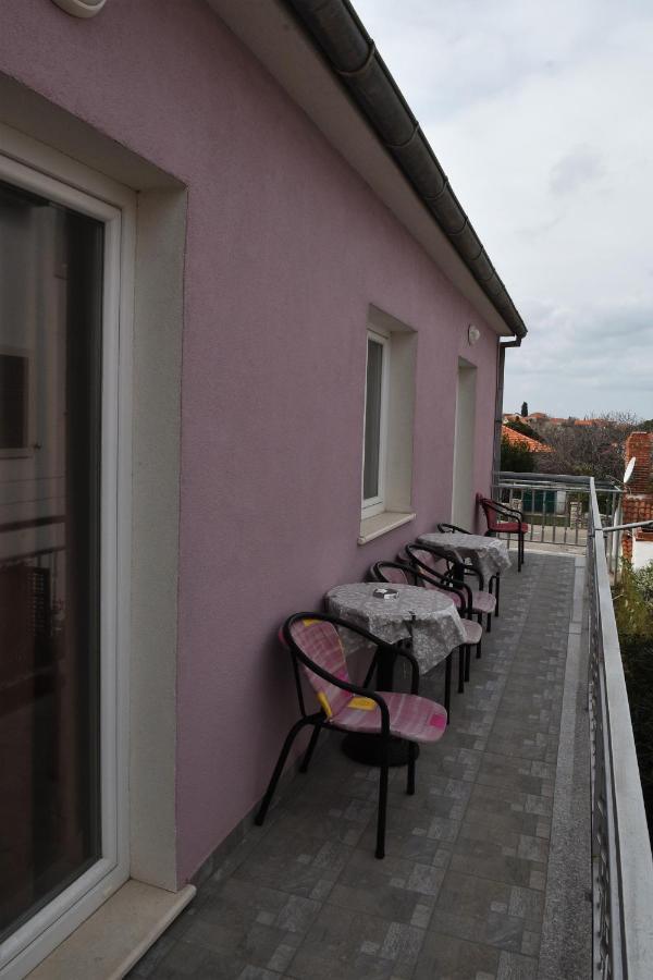 Apartment Manigo Supetar Exterior foto
