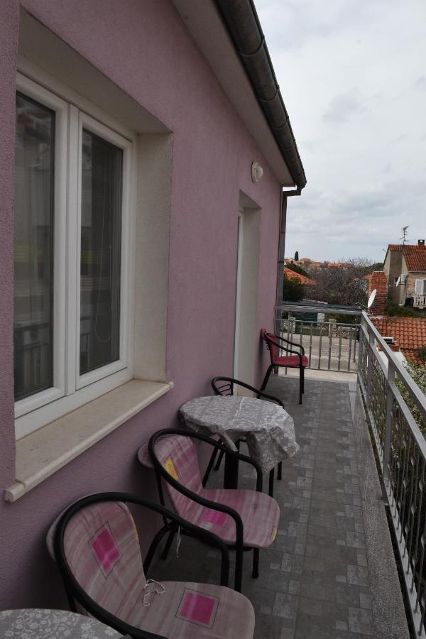 Apartment Manigo Supetar Exterior foto