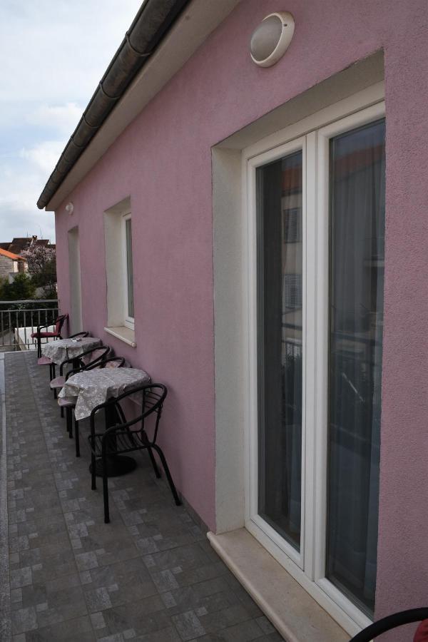 Apartment Manigo Supetar Exterior foto